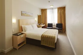 Quality Hotel Ambassador Perth - Room