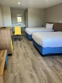 Days Inn by Wyndham Hemet - Room