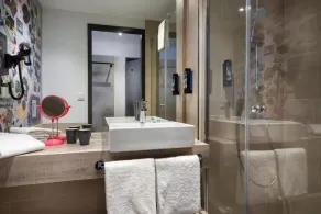 Holiday Inn - the niu, Hide Berlin Friedrichshain by IHG - Badrum