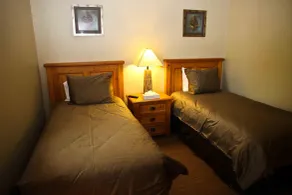 Eagle Run # 204 -Luxury Ski-In Ski-Out / Slope-Side; 3 sovrum - Rum