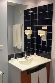 Hôtel Le Chat Botté, Valenciennes - Salle de bain