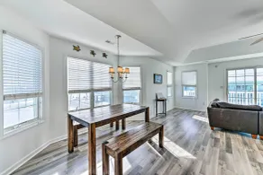 Wildwood Condo: Walk to Beach + Water Parks! - Intérieur