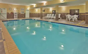 Hampton Inn & Suites Watertown - Piscine