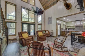 Gorgeous Broken Bow Family Home w/ Private Hot Tub - Interiør