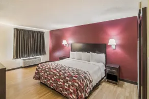 Red Roof Inn & Suites Pensacola East - Milton - Rum