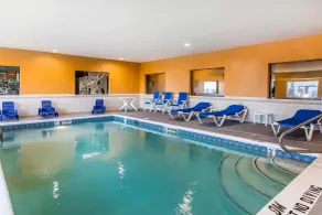 Comfort Suites Fort Wayne North - Piscine