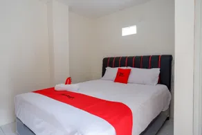 RedDoorz Syariah near GOR Satria 4 - Chambre