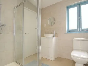 Solana - Bathroom