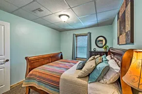 Charming Getaway w/ Lake Cumberland Views! - Værelse