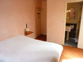 Au Cheval Blanc - Room