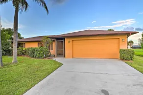 Waterfront Port St Lucie Home w/ Lanai & Pool - Innvendig
