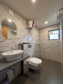 Hotel Royal Galleria - Bathroom