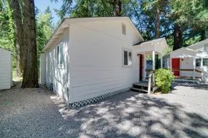 Golf, Hike, Sip Wine: Cobb Mountain Cabin w/ Patio - Interior