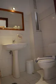 Alkyonides Boutique Hotel - Baño