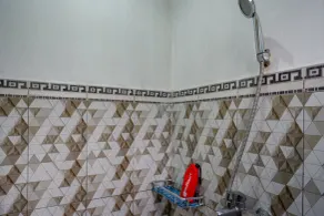 RedDoorz @ Gerbang Dieng Plateau Area - Salle de bain