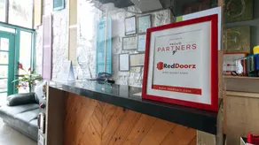 RedDoorz Plus at BGC near St Lukes - Réception