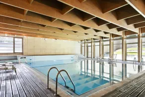 Abba Burgos - Pool
