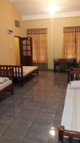 Anura Guest Inn - Quarto