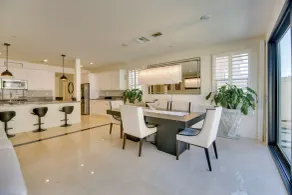 Luxurious & Spacious Family Duplex in Menifee! - Interiør