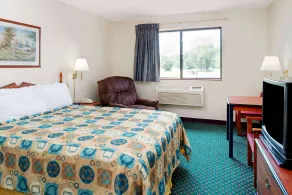 Super 8 by Wyndham Omaha Eppley Airport/Carter Lake - Habitación
