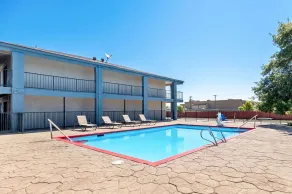 Quality Inn Plainview - Piscine