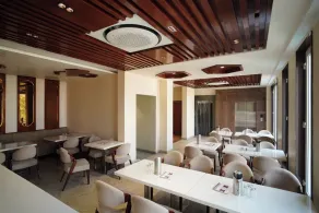 Hotel City Grand Varanasi - Restaurang