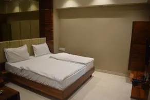 HOTEL PUSHPA INN - Zimmer