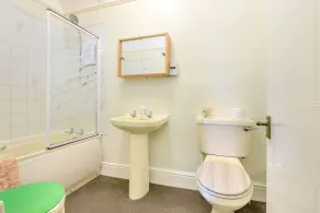 Clooneavin Apartment 6 - Badeværelse