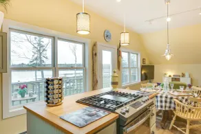 Waterfront Deer Isle Apartment w/ Fire Pit - Innvendig