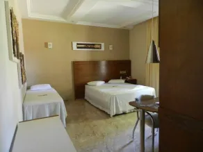 Paradise Inn Hotel - Zimmer