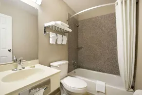 Super 8 by Wyndham Ardmore - Salle de bain
