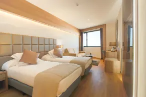 Lamaraz Hotels - Room