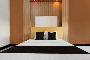 Hotel O Kd House - Room