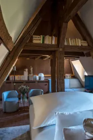 Cour des Vosges - Evok Collection - Vue de la chambre