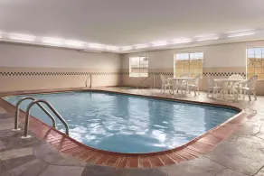 Country Inn & Suites by Radisson, Michigan City, IN - Piscine