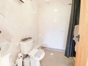 The Lodge - Bathroom
