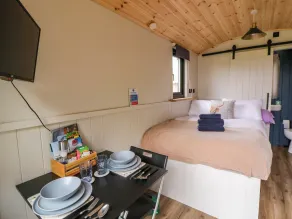 The Hut - Rom