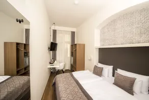 Hotel Golden Crown - Habitación