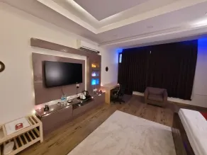 Isaki Suites by Ivory Stays  - Chambre