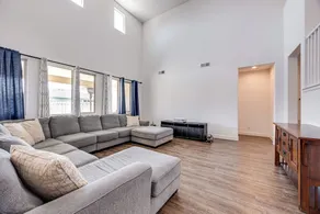 1 Mi to Golf! Spacious & Modern Home in Dinuba - Interiör