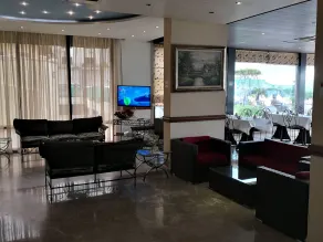 Holiday Suites Hotel & Beach Resort - Reception