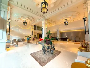 Vermillion Hotel - Lobby