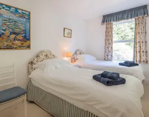 Carn Du 1 - Room