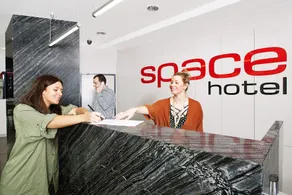 Space Hotel - Reception