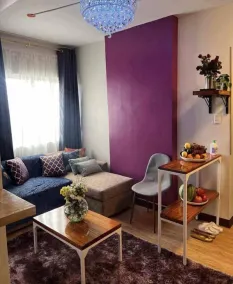 Romantic Purple 1-Bedroom 5-8 pax in CDO - Salle de séjour