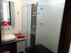 Luxurious Apartment in Front of the Chipichape Shopping Center - Bathroom