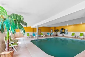 Quality Inn Litchfield Route 66 - Piscina