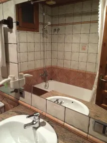 Hostal La Font - Bathroom