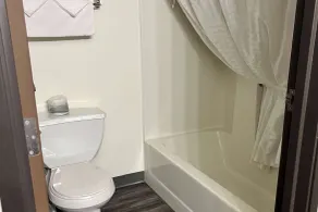 Super 8 by Wyndham Nebraska City - Salle de bain