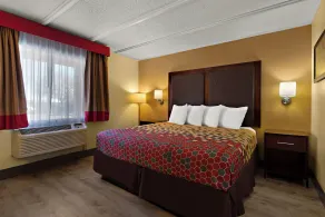 Kings House Motor Hotel, a Dazzler Select by Wyndham - Værelse